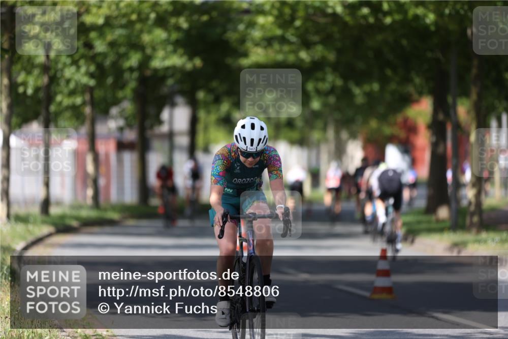 10.08.2025 - GEWOBA Citytriathlon Bremen Yannick Fuchs http://msf.ph/oto/8548806 10.08.2025 12:15:12 Radfahren 564, 591, 643, 753, 852, 876, 947, 959, 1011, 1020 meine-sportfotos.de