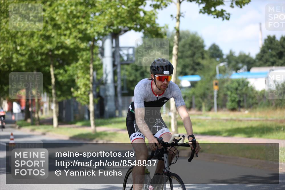 10.08.2025 - GEWOBA Citytriathlon Bremen Yannick Fuchs http://msf.ph/oto/8548837 10.08.2025 12:15:19 Radfahren 564, 591, 643, 753, 834, 852, 858, 876, 947, 959, 1011 meine-sportfotos.de