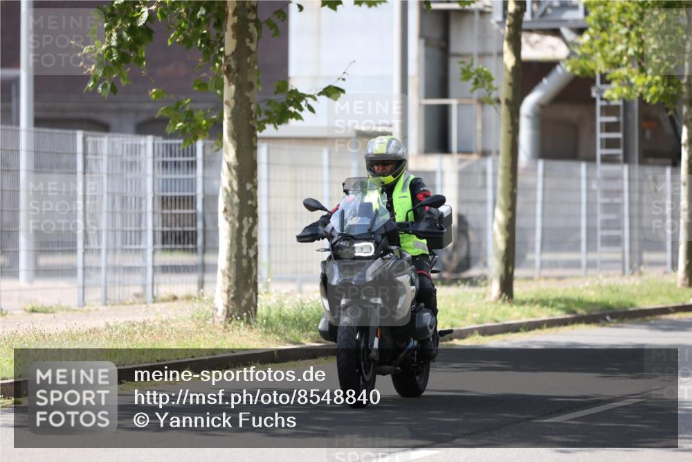10.08.2025 - GEWOBA Citytriathlon Bremen Yannick Fuchs http://msf.ph/oto/8548840 10.08.2025 13:17:39 Radfahren 567, 825, 853, 1018 meine-sportfotos.de