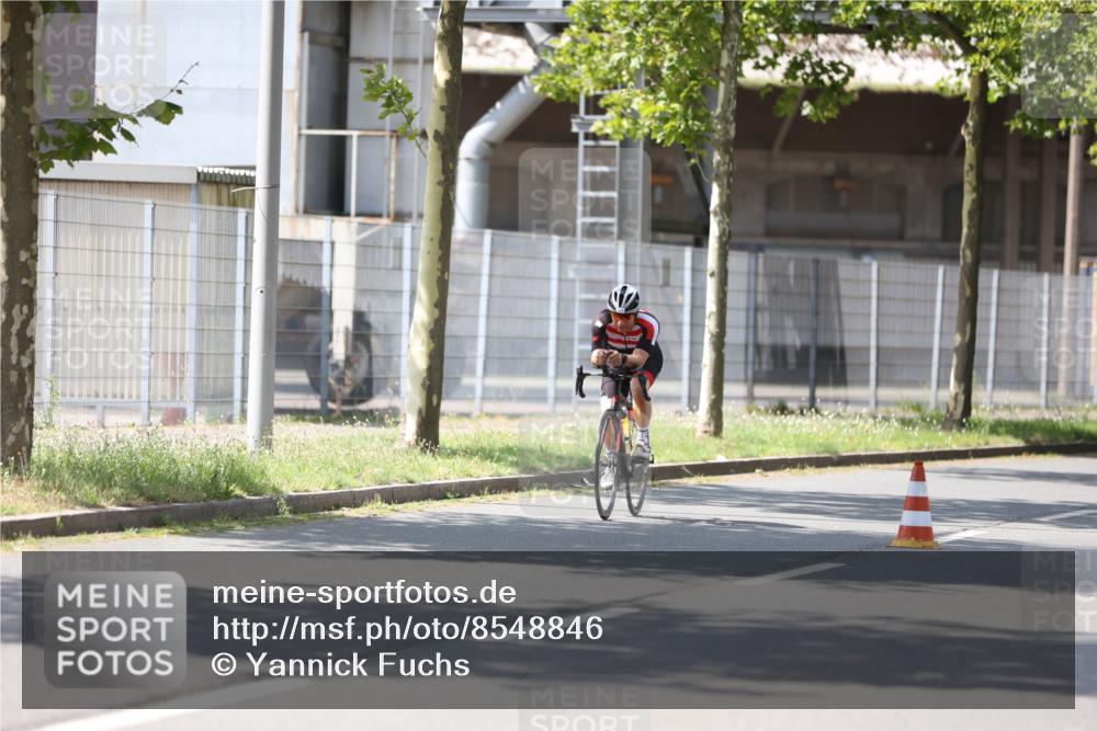 10.08.2025 - GEWOBA Citytriathlon Bremen Yannick Fuchs http://msf.ph/oto/8548846 10.08.2025 13:17:44 Radfahren 567, 825, 853 meine-sportfotos.de