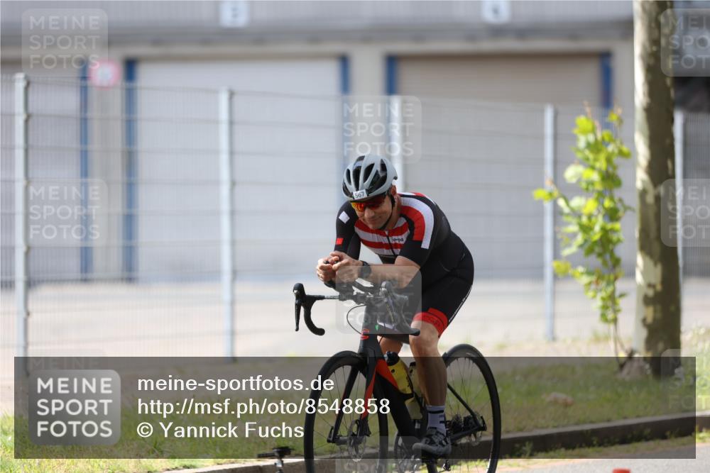 10.08.2025 - GEWOBA Citytriathlon Bremen Yannick Fuchs http://msf.ph/oto/8548858 10.08.2025 13:17:47 Radfahren 567, 825, 853 meine-sportfotos.de