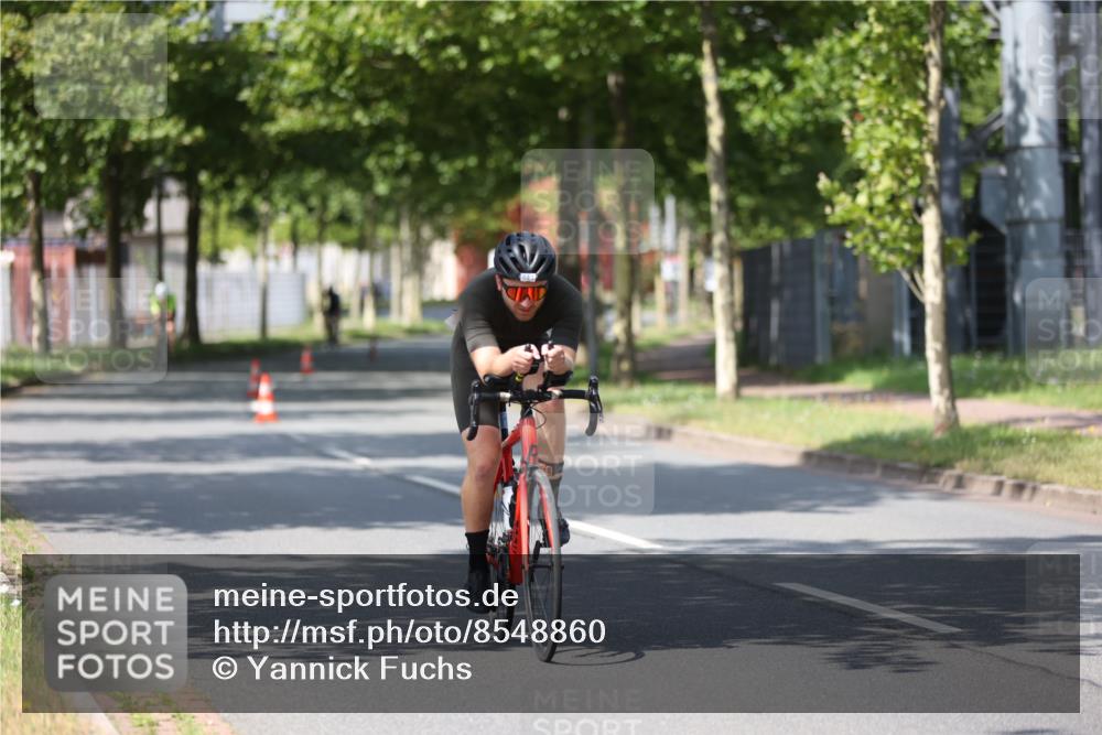 10.08.2025 - GEWOBA Citytriathlon Bremen Yannick Fuchs http://msf.ph/oto/8548860 10.08.2025 12:15:23 Radfahren 564, 591, 643, 834, 852, 858, 876, 947 meine-sportfotos.de