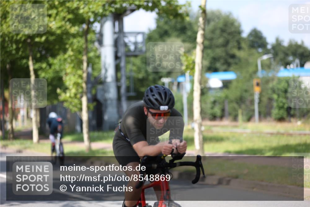 10.08.2025 - GEWOBA Citytriathlon Bremen Yannick Fuchs http://msf.ph/oto/8548869 10.08.2025 12:15:24 Radfahren 564, 591, 643, 834, 852, 858, 876, 947 meine-sportfotos.de