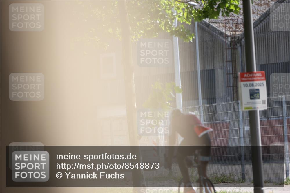 10.08.2025 - GEWOBA Citytriathlon Bremen Yannick Fuchs http://msf.ph/oto/8548873 10.08.2025 13:18:07 Radfahren 795 meine-sportfotos.de