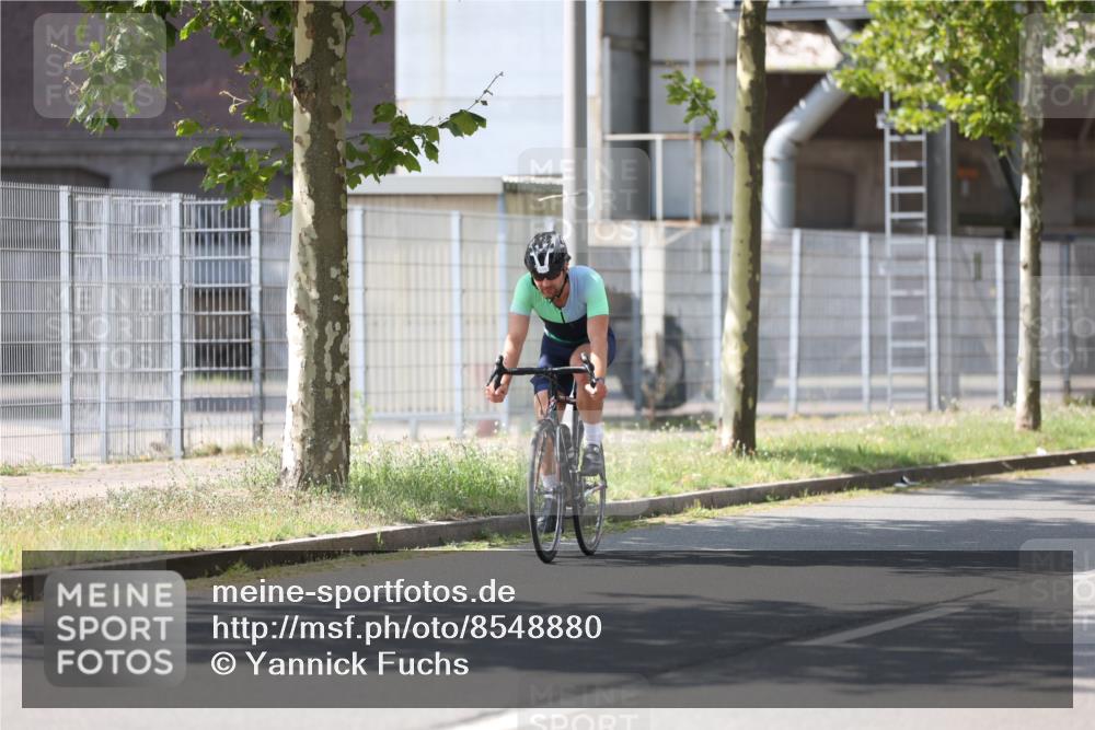 10.08.2025 - GEWOBA Citytriathlon Bremen Yannick Fuchs http://msf.ph/oto/8548880 10.08.2025 13:18:27 Radfahren 596, 934 meine-sportfotos.de