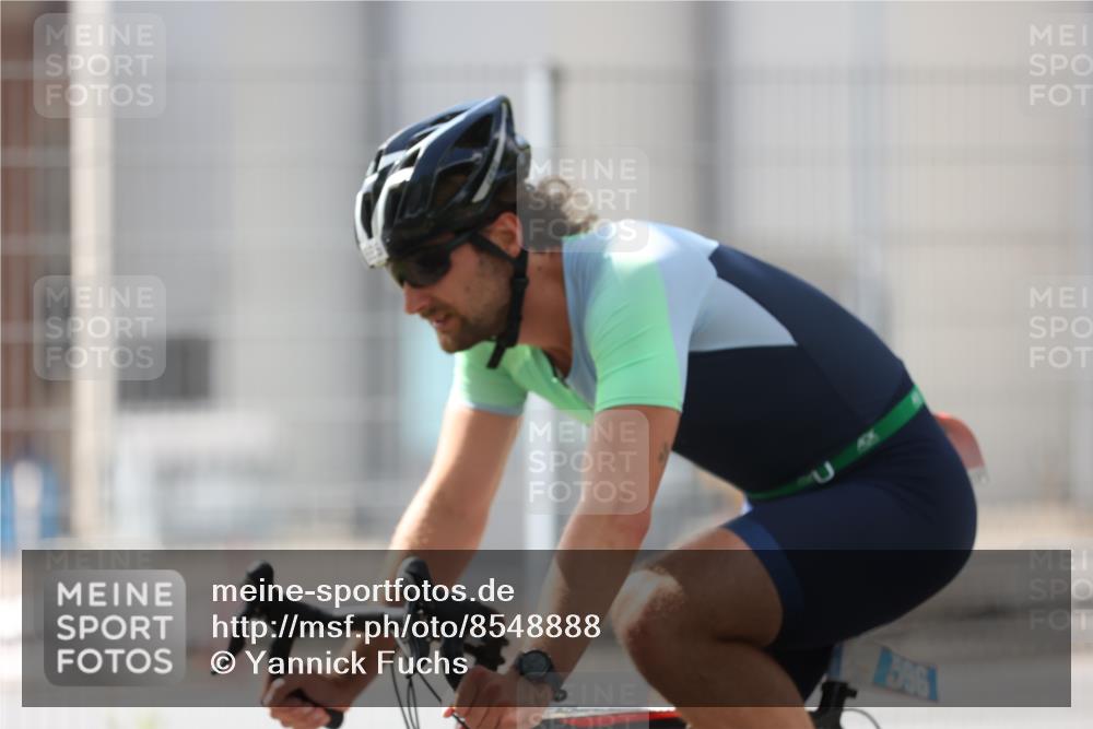 10.08.2025 - GEWOBA Citytriathlon Bremen Yannick Fuchs http://msf.ph/oto/8548888 10.08.2025 13:18:30 Radfahren 596, 934 meine-sportfotos.de