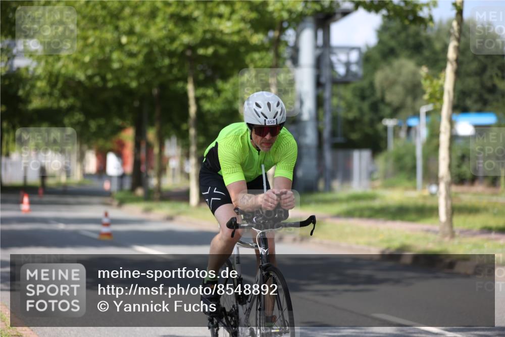 10.08.2025 - GEWOBA Citytriathlon Bremen Yannick Fuchs http://msf.ph/oto/8548892 10.08.2025 12:15:31 Radfahren 591, 641, 643, 834, 858 meine-sportfotos.de