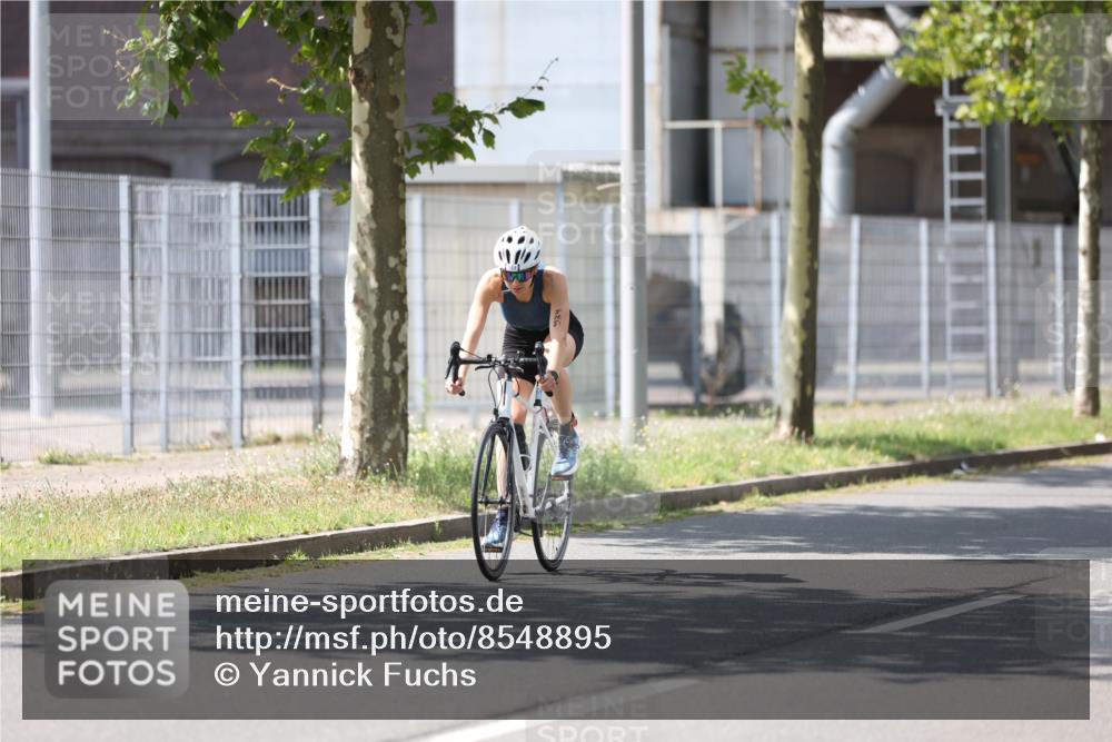 10.08.2025 - GEWOBA Citytriathlon Bremen Yannick Fuchs http://msf.ph/oto/8548895 10.08.2025 13:18:39 Radfahren 596, 934 meine-sportfotos.de