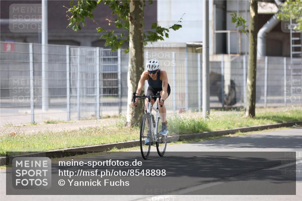 10.08.2025 - GEWOBA Citytriathlon Bremen Yannick Fuchs http://msf.ph/oto/8548898 10.08.2025 13:18:39 Radfahren 596, 934 meine-sportfotos.de