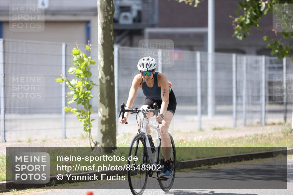 10.08.2025 - GEWOBA Citytriathlon Bremen Yannick Fuchs http://msf.ph/oto/8548902 10.08.2025 13:18:40 Radfahren 596, 934 meine-sportfotos.de