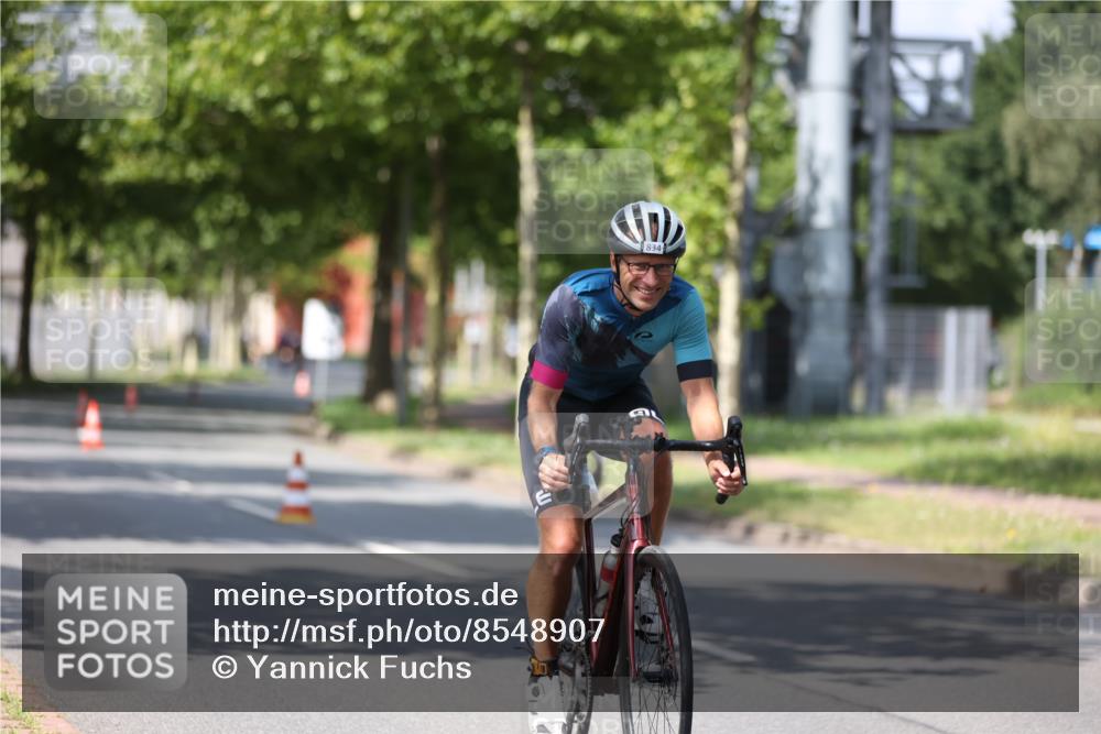 10.08.2025 - GEWOBA Citytriathlon Bremen Yannick Fuchs http://msf.ph/oto/8548907 10.08.2025 12:15:33 Radfahren 591, 641, 643, 834, 858 meine-sportfotos.de