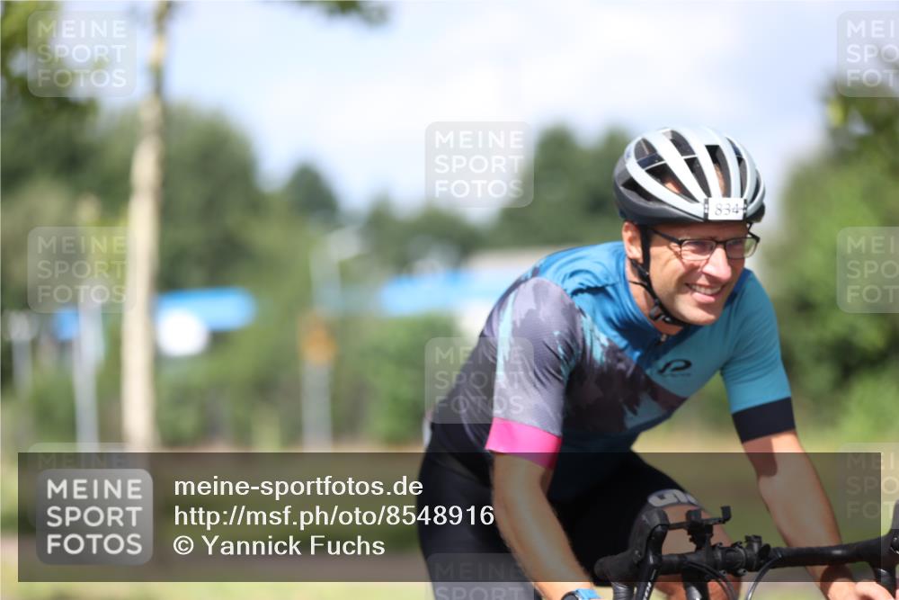 10.08.2025 - GEWOBA Citytriathlon Bremen Yannick Fuchs http://msf.ph/oto/8548916 10.08.2025 12:15:34 Radfahren 626, 641, 643, 834, 858 meine-sportfotos.de