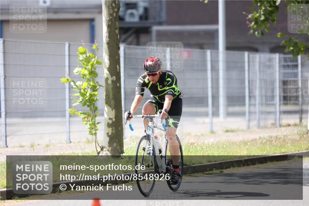 10.08.2025 - GEWOBA Citytriathlon Bremen Yannick Fuchs http://msf.ph/oto/8548926 10.08.2025 13:18:57 Radfahren 671, 709, 726, 899, 975 meine-sportfotos.de