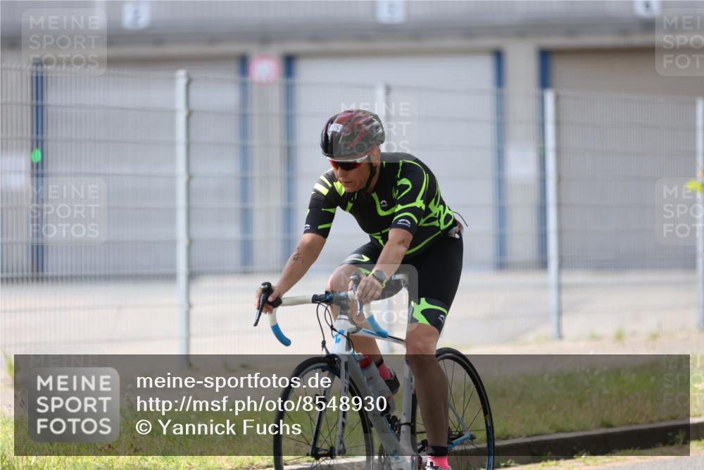 10.08.2025 - GEWOBA Citytriathlon Bremen Yannick Fuchs http://msf.ph/oto/8548930 10.08.2025 13:18:58 Radfahren 671, 709, 726, 899, 975 meine-sportfotos.de