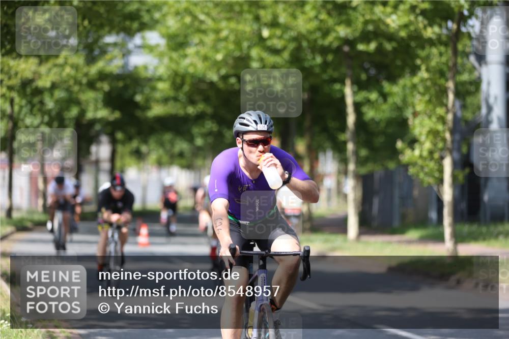 10.08.2025 - GEWOBA Citytriathlon Bremen Yannick Fuchs http://msf.ph/oto/8548957 10.08.2025 12:15:47 Radfahren 600, 626, 641, 682, 715, 824, 836, 839, 840, 859, 891, 1016, 1022 meine-sportfotos.de