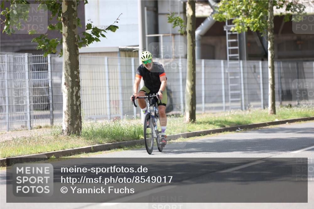 10.08.2025 - GEWOBA Citytriathlon Bremen Yannick Fuchs http://msf.ph/oto/8549017 10.08.2025 13:19:27 Radfahren 762, 803, 983, 1002 meine-sportfotos.de