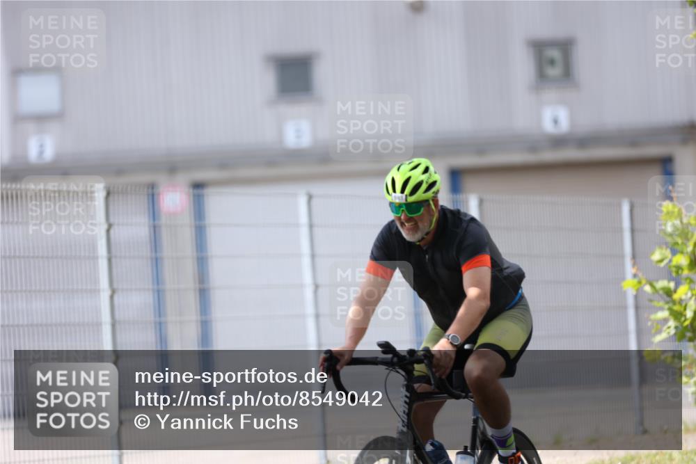 10.08.2025 - GEWOBA Citytriathlon Bremen Yannick Fuchs http://msf.ph/oto/8549042 10.08.2025 13:19:29 Radfahren 762, 803, 983 meine-sportfotos.de