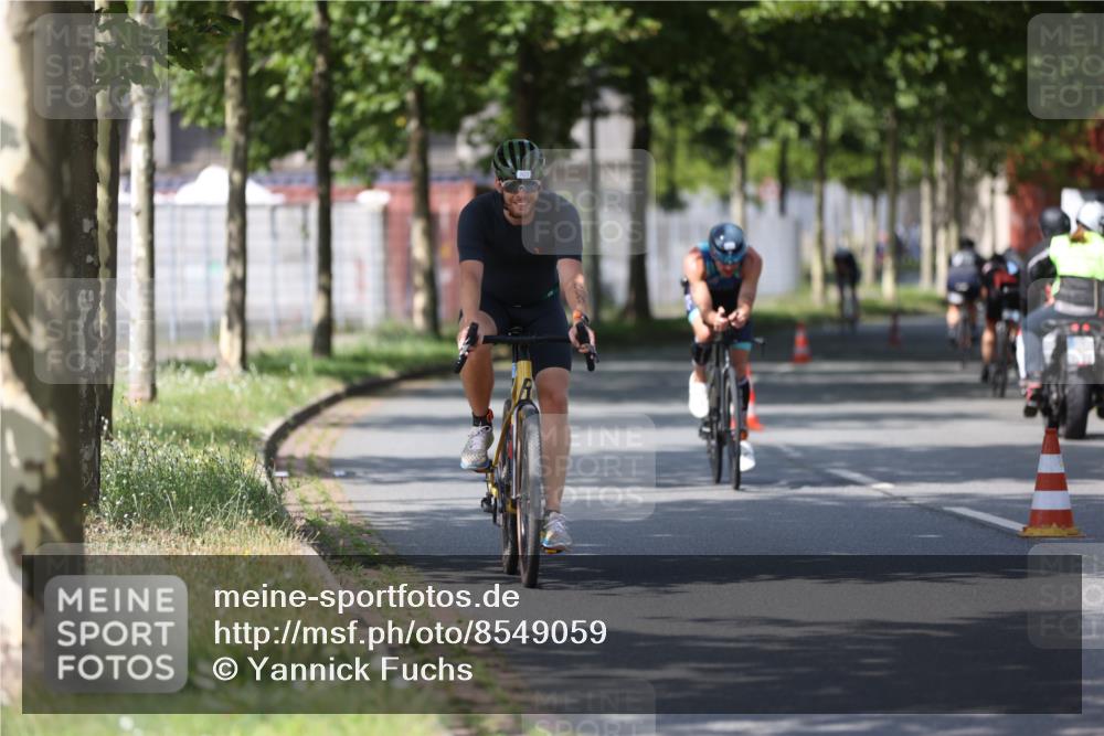 10.08.2025 - GEWOBA Citytriathlon Bremen Yannick Fuchs http://msf.ph/oto/8549059 10.08.2025 12:16:00 Radfahren 600, 654, 682, 686, 707, 715, 824, 836, 839, 840, 859, 891, 1016, 1022 meine-sportfotos.de