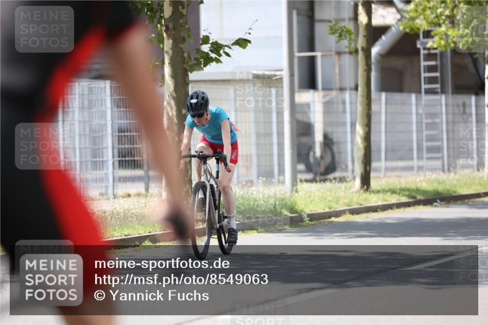 10.08.2025 - GEWOBA Citytriathlon Bremen Yannick Fuchs http://msf.ph/oto/8549063 10.08.2025 13:20:12 Radfahren 848, 944, 949 meine-sportfotos.de