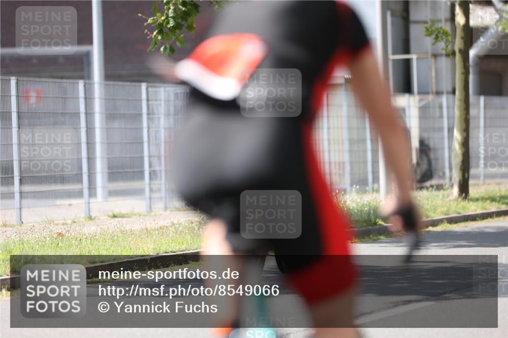 10.08.2025 - GEWOBA Citytriathlon Bremen Yannick Fuchs http://msf.ph/oto/8549066 10.08.2025 13:20:12 Radfahren 848, 944, 949 meine-sportfotos.de