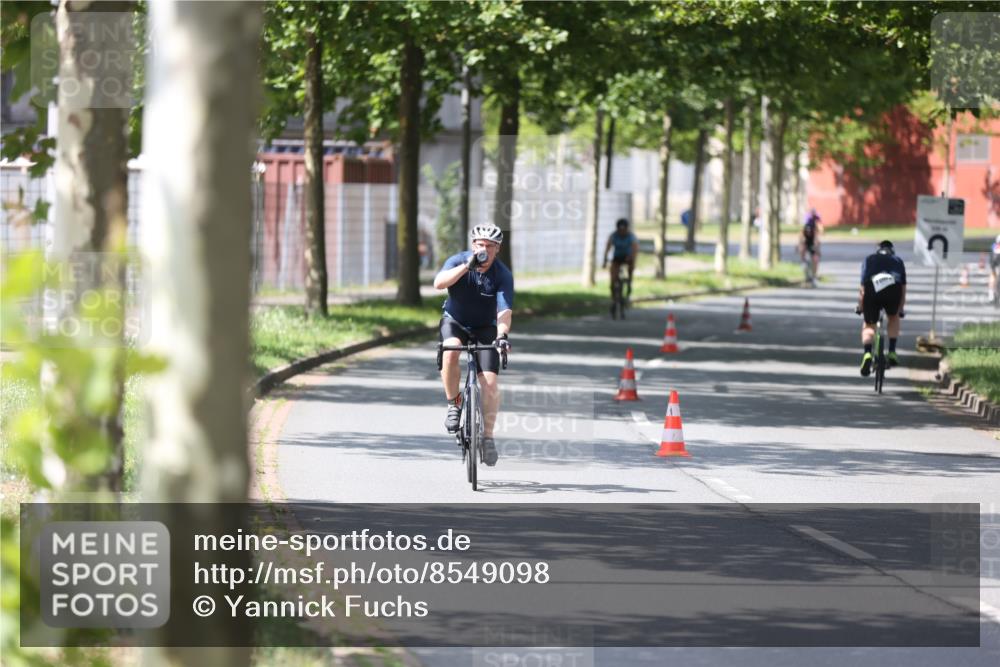 10.08.2025 - GEWOBA Citytriathlon Bremen Yannick Fuchs http://msf.ph/oto/8549098 10.08.2025 13:20:47 Radfahren 785, 842, 862 meine-sportfotos.de