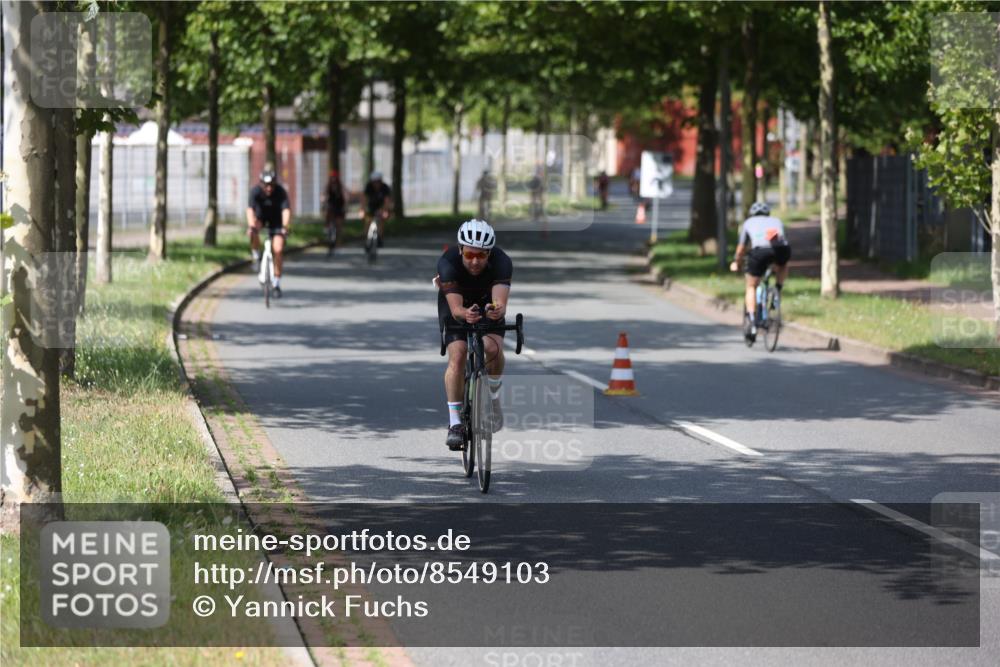10.08.2025 - GEWOBA Citytriathlon Bremen Yannick Fuchs http://msf.ph/oto/8549103 10.08.2025 12:16:32 Radfahren 567, 742, 768, 820, 843, 902 meine-sportfotos.de