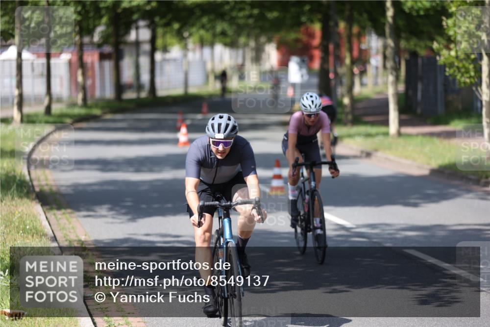 10.08.2025 - GEWOBA Citytriathlon Bremen Yannick Fuchs http://msf.ph/oto/8549137 10.08.2025 12:17:29 Radfahren 671, 766, 856, 912 meine-sportfotos.de