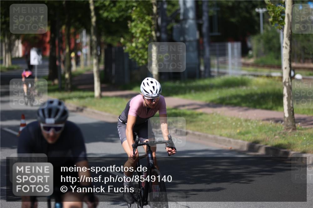 10.08.2025 - GEWOBA Citytriathlon Bremen Yannick Fuchs http://msf.ph/oto/8549140 10.08.2025 12:17:29 Radfahren 671, 766, 856, 912 meine-sportfotos.de