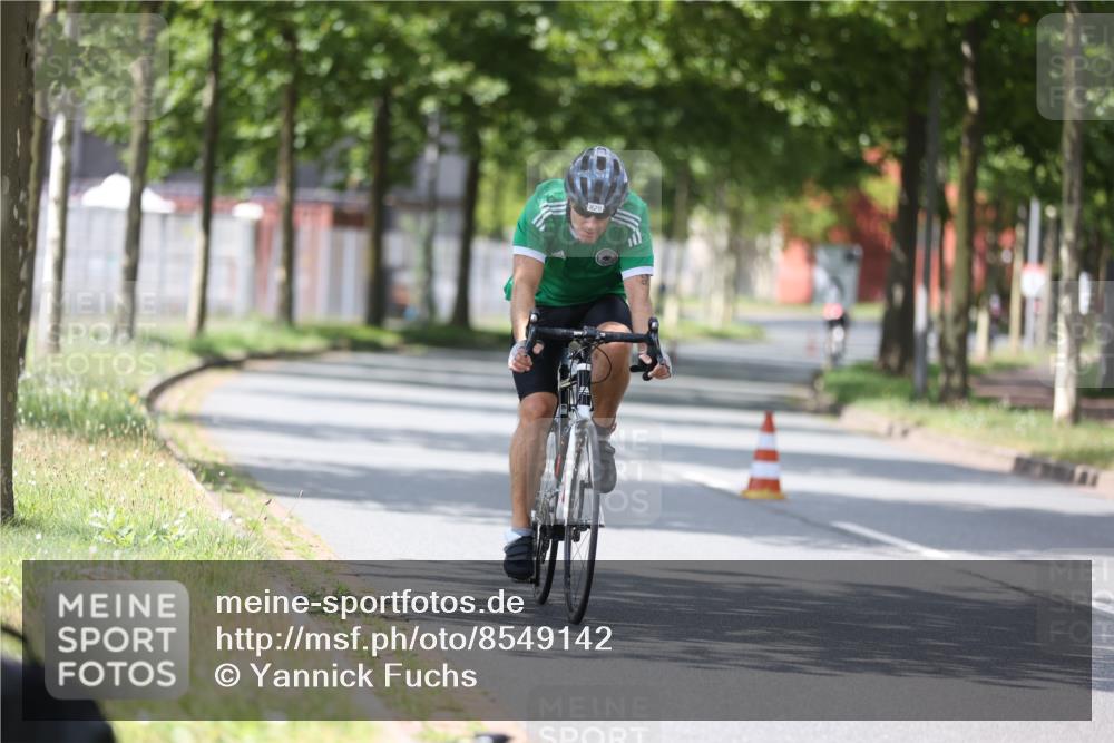 10.08.2025 - GEWOBA Citytriathlon Bremen Yannick Fuchs http://msf.ph/oto/8549142 10.08.2025 13:22:42 Radfahren 829 meine-sportfotos.de