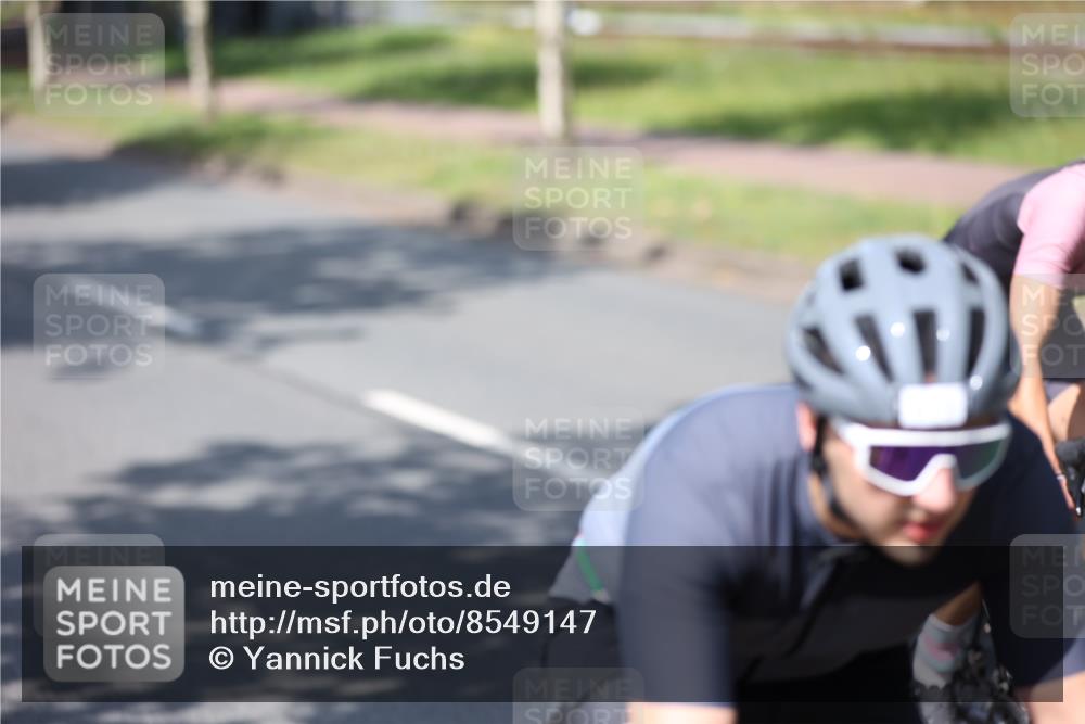 10.08.2025 - GEWOBA Citytriathlon Bremen Yannick Fuchs http://msf.ph/oto/8549147 10.08.2025 12:17:30 Radfahren 671, 766, 856, 912 meine-sportfotos.de