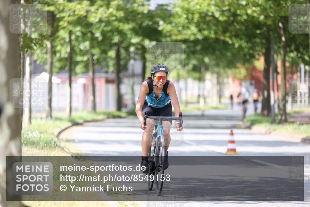 10.08.2025 - GEWOBA Citytriathlon Bremen Yannick Fuchs http://msf.ph/oto/8549153 10.08.2025 13:23:07 Radfahren 925, 946, 963 meine-sportfotos.de
