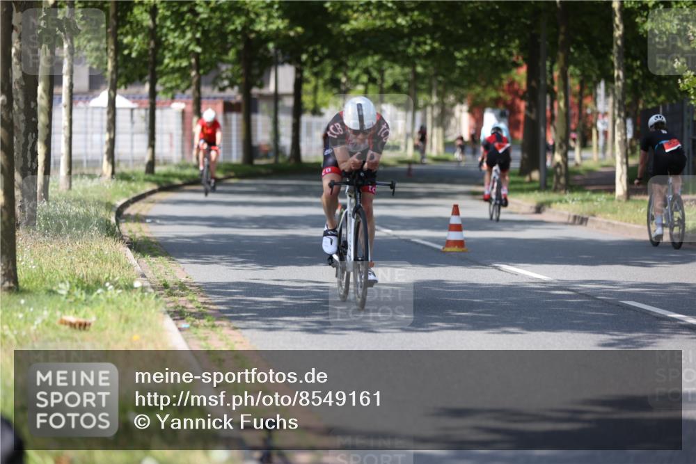 10.08.2025 - GEWOBA Citytriathlon Bremen Yannick Fuchs http://msf.ph/oto/8549161 10.08.2025 12:17:42 Radfahren 560, 566, 741, 765, 766, 912, 1025 meine-sportfotos.de