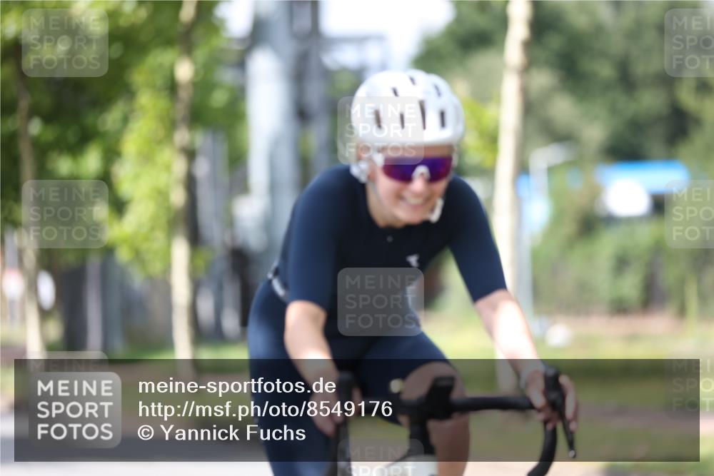 10.08.2025 - GEWOBA Citytriathlon Bremen Yannick Fuchs http://msf.ph/oto/8549176 10.08.2025 13:23:20 Radfahren 908, 925, 939, 945, 946, 954, 963 meine-sportfotos.de