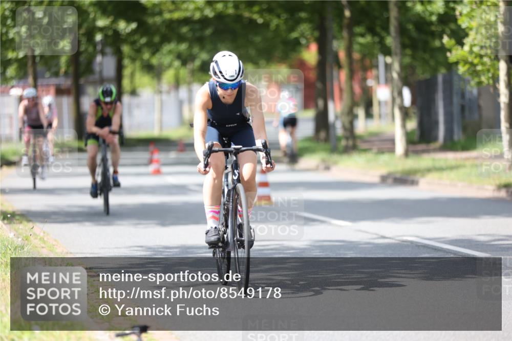 10.08.2025 - GEWOBA Citytriathlon Bremen Yannick Fuchs http://msf.ph/oto/8549178 10.08.2025 13:23:21 Radfahren 908, 925, 939, 945, 946, 954 meine-sportfotos.de