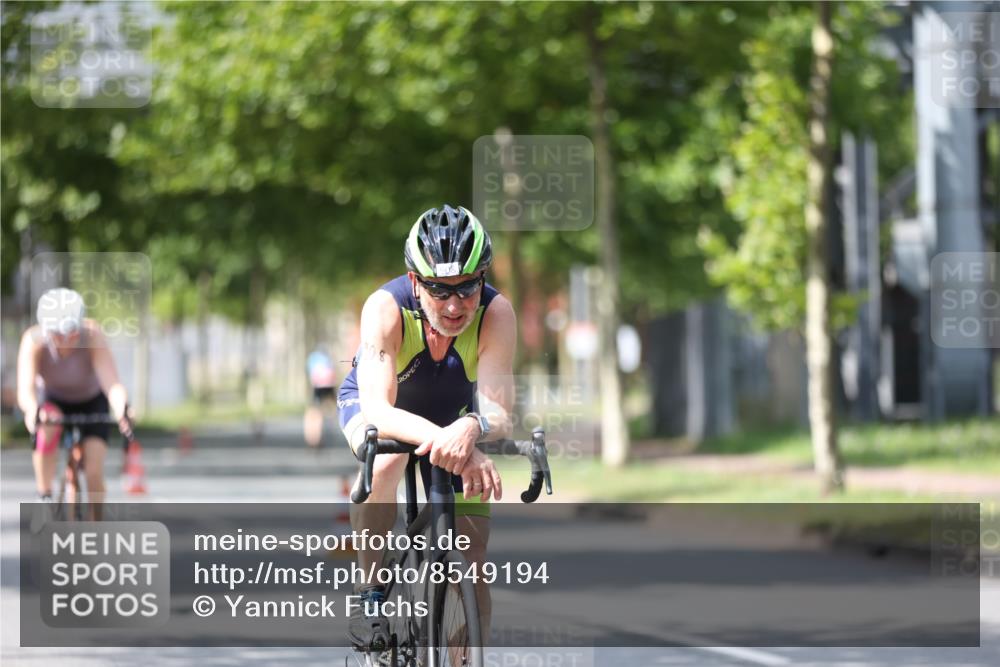 10.08.2025 - GEWOBA Citytriathlon Bremen Yannick Fuchs http://msf.ph/oto/8549194 10.08.2025 13:23:23 Radfahren 908, 925, 939, 945, 946, 954 meine-sportfotos.de