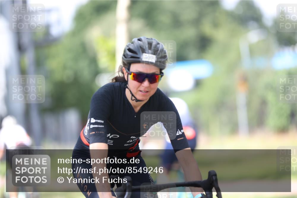 10.08.2025 - GEWOBA Citytriathlon Bremen Yannick Fuchs http://msf.ph/oto/8549246 10.08.2025 13:23:47 Radfahren 930, 965, 972 meine-sportfotos.de