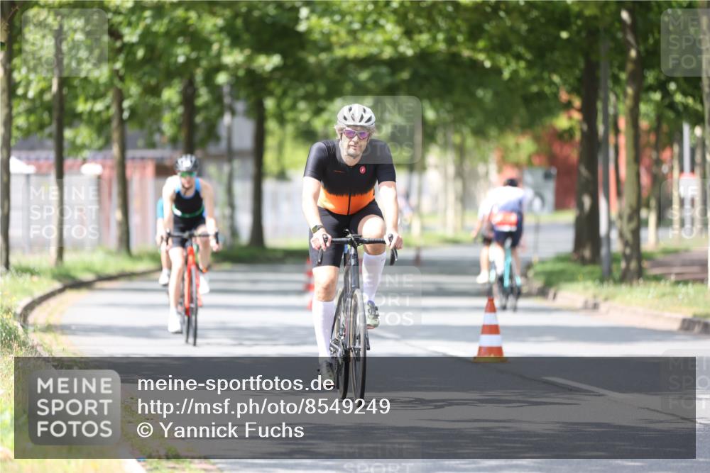 10.08.2025 - GEWOBA Citytriathlon Bremen Yannick Fuchs http://msf.ph/oto/8549249 10.08.2025 13:23:51 Radfahren 930, 965, 972 meine-sportfotos.de