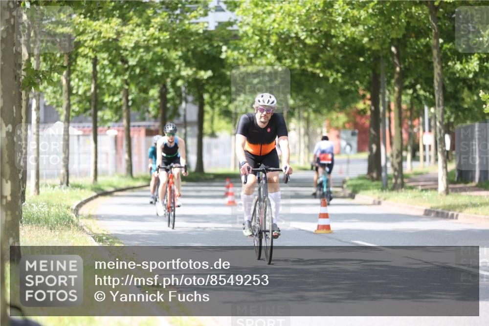 10.08.2025 - GEWOBA Citytriathlon Bremen Yannick Fuchs http://msf.ph/oto/8549253 10.08.2025 13:23:51 Radfahren 930, 965, 972 meine-sportfotos.de