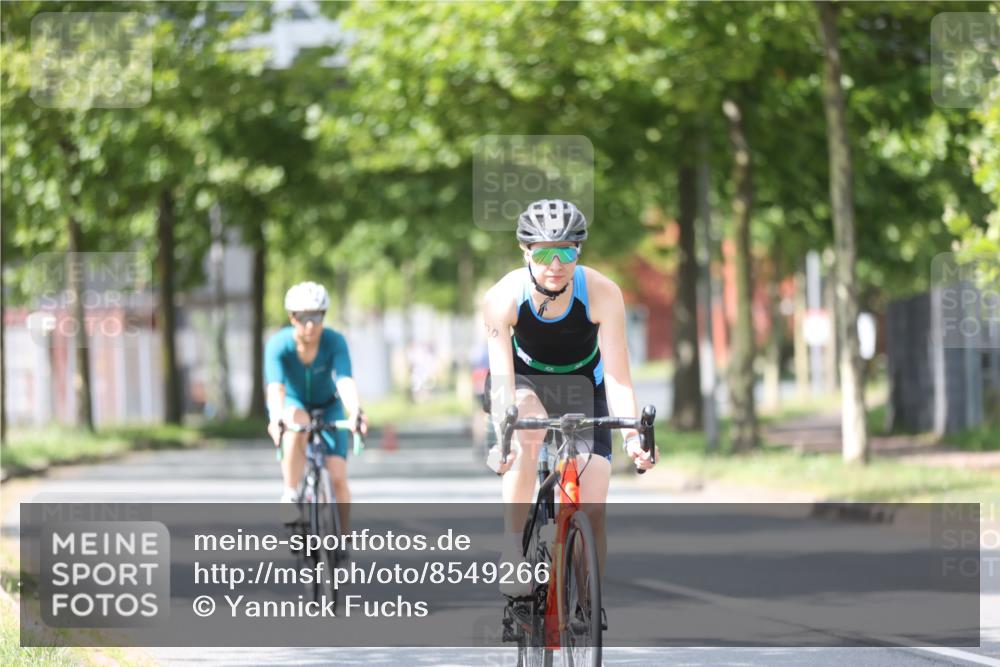 10.08.2025 - GEWOBA Citytriathlon Bremen Yannick Fuchs http://msf.ph/oto/8549266 10.08.2025 13:23:53 Radfahren 930, 965, 972 meine-sportfotos.de