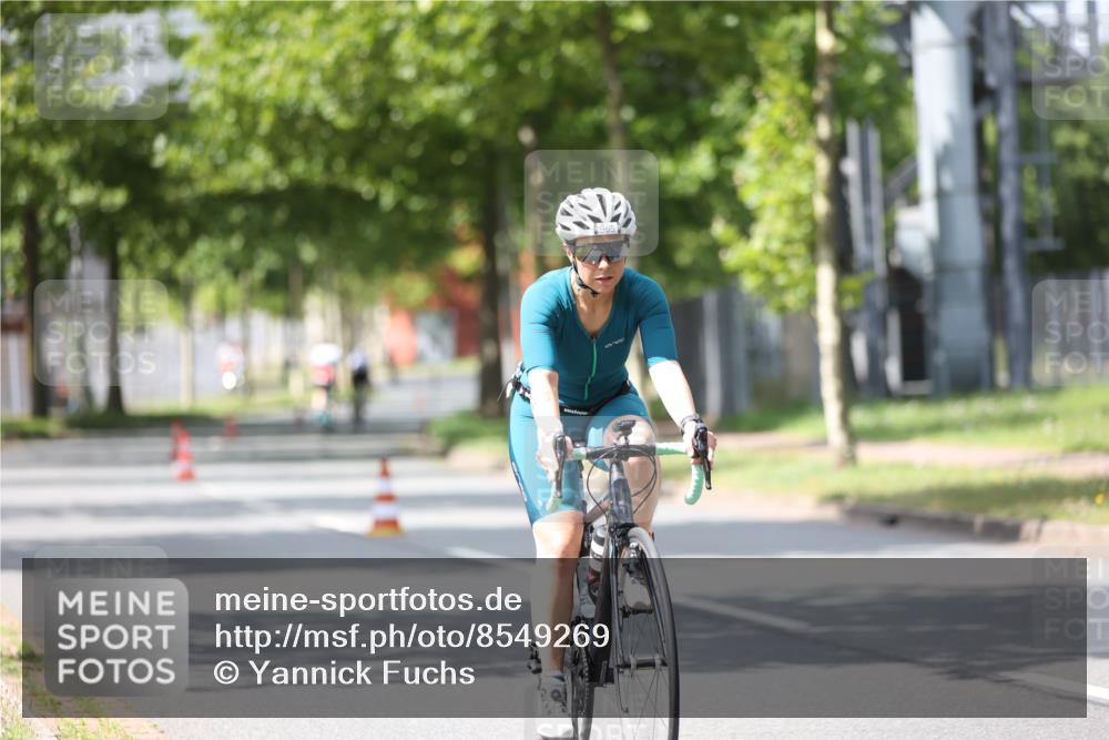 10.08.2025 - GEWOBA Citytriathlon Bremen Yannick Fuchs http://msf.ph/oto/8549269 10.08.2025 13:23:54 Radfahren 930, 965, 972 meine-sportfotos.de