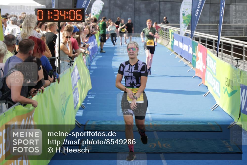 10.08.2025 - GEWOBA Citytriathlon Bremen H.Heesch http://msf.ph/oto/8549286 10.08.2025 11:37:48 Ziel 466, 492 meine-sportfotos.de