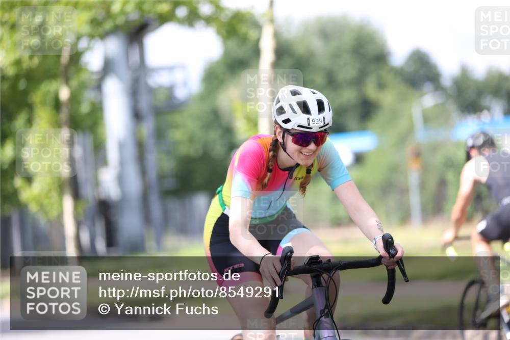 10.08.2025 - GEWOBA Citytriathlon Bremen Yannick Fuchs http://msf.ph/oto/8549291 10.08.2025 13:24:12 Radfahren 929 meine-sportfotos.de