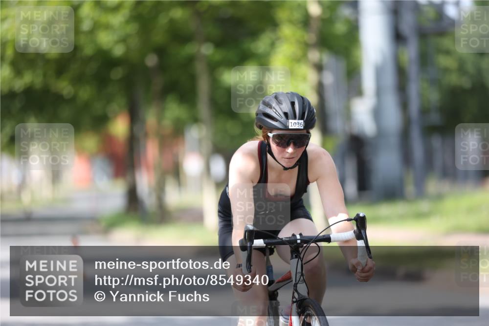 10.08.2025 - GEWOBA Citytriathlon Bremen Yannick Fuchs http://msf.ph/oto/8549340 10.08.2025 13:25:02 Radfahren 981, 1036 meine-sportfotos.de