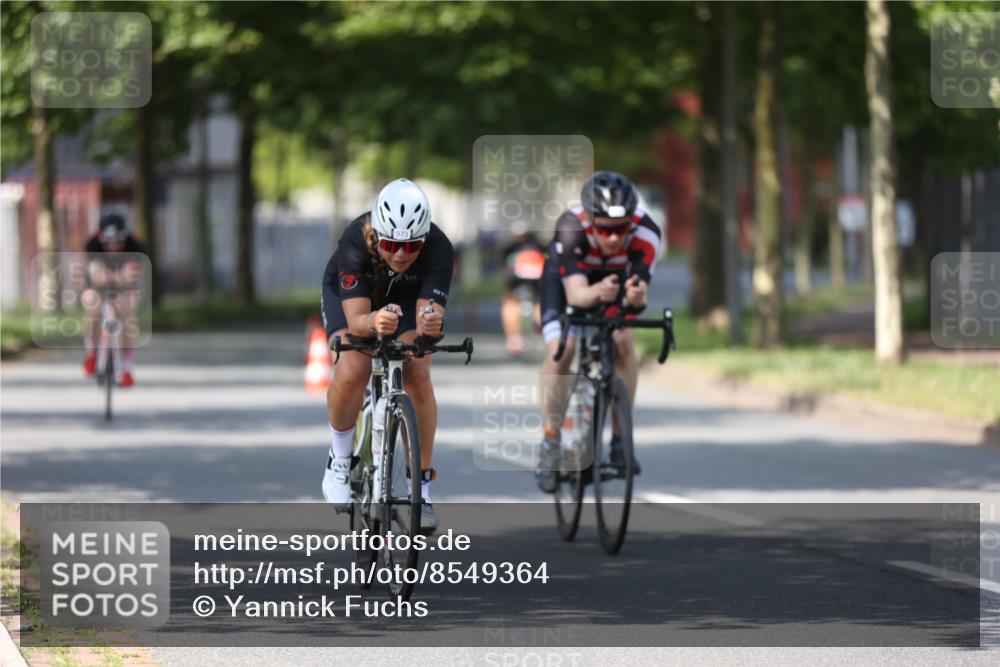 10.08.2025 - GEWOBA Citytriathlon Bremen Yannick Fuchs http://msf.ph/oto/8549364 10.08.2025 12:18:22 Radfahren 579, 582, 637, 678, 680, 763, 833, 855, 914, 919, 973 meine-sportfotos.de