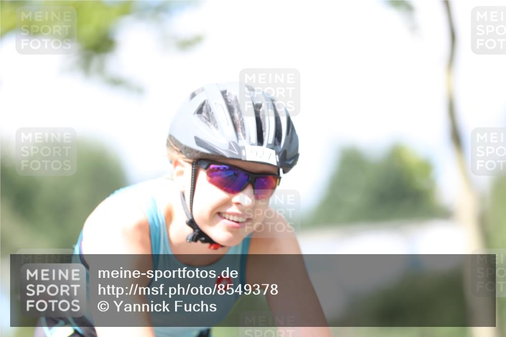 10.08.2025 - GEWOBA Citytriathlon Bremen Yannick Fuchs http://msf.ph/oto/8549378 10.08.2025 13:25:35 Radfahren 927 meine-sportfotos.de