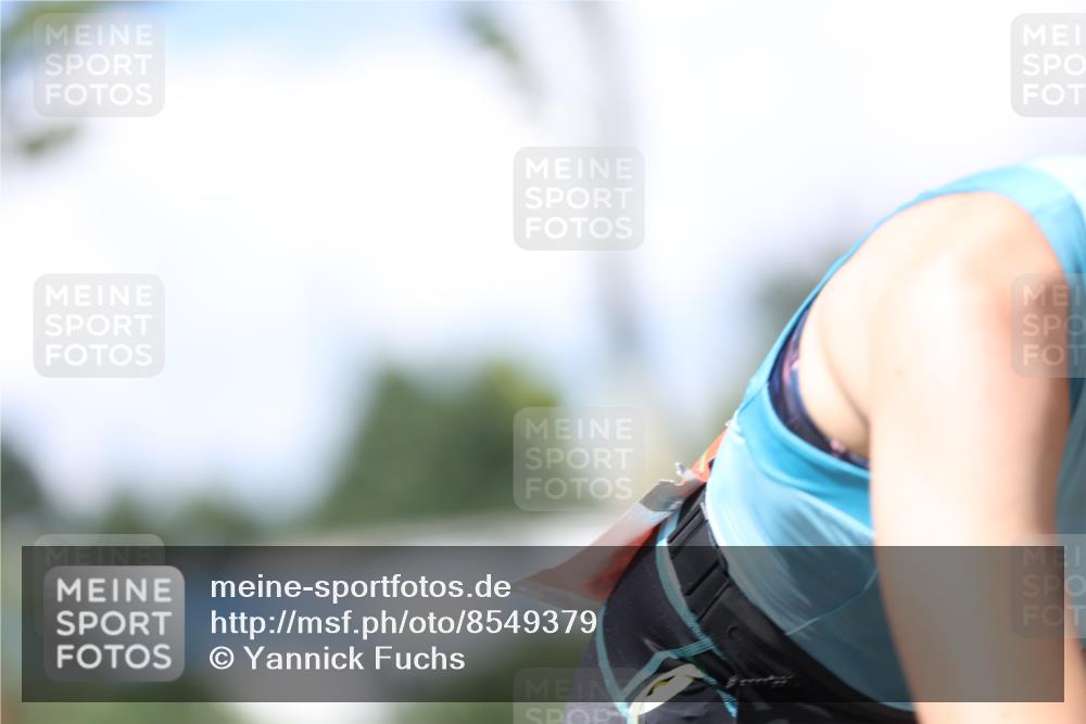 10.08.2025 - GEWOBA Citytriathlon Bremen Yannick Fuchs http://msf.ph/oto/8549379 10.08.2025 13:25:35 Radfahren 927 meine-sportfotos.de