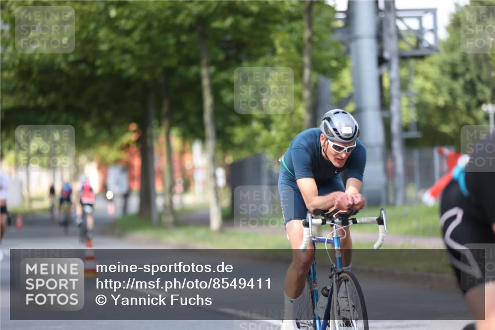 10.08.2025 - GEWOBA Citytriathlon Bremen Yannick Fuchs http://msf.ph/oto/8549411 10.08.2025 12:18:32 Radfahren 584, 637, 642, 652, 678, 680, 759, 763, 781, 855, 919, 973, 1015, 1029 meine-sportfotos.de