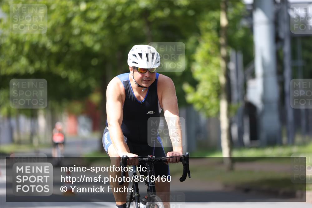 10.08.2025 - GEWOBA Citytriathlon Bremen Yannick Fuchs http://msf.ph/oto/8549460 10.08.2025 13:26:50 Radfahren 809, 962 meine-sportfotos.de