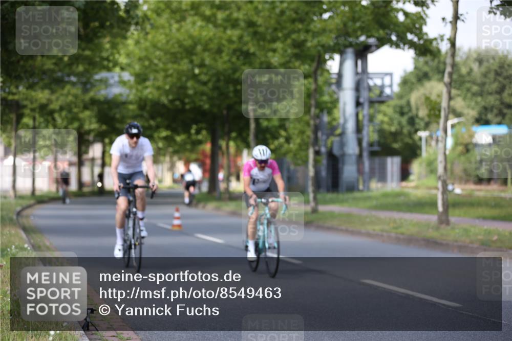 10.08.2025 - GEWOBA Citytriathlon Bremen Yannick Fuchs http://msf.ph/oto/8549463 10.08.2025 12:18:38 Radfahren 584, 637, 642, 652, 678, 680, 759, 763, 781, 855, 919, 1015, 1018, 1029 meine-sportfotos.de