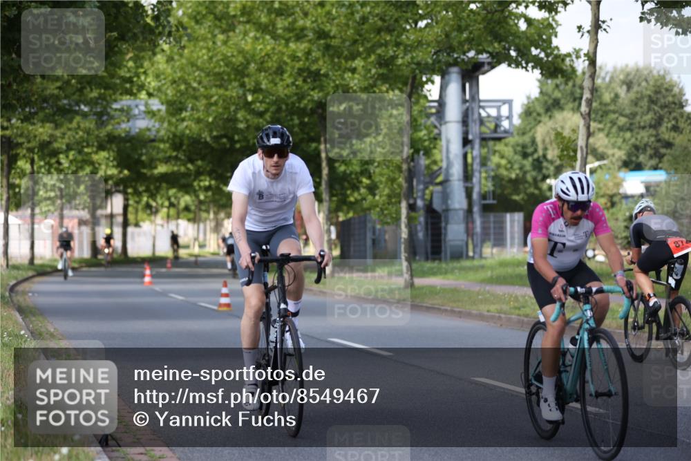10.08.2025 - GEWOBA Citytriathlon Bremen Yannick Fuchs http://msf.ph/oto/8549467 10.08.2025 12:18:39 Radfahren 584, 637, 642, 652, 678, 680, 759, 781, 789, 790, 855, 919, 1015, 1018, 1029 meine-sportfotos.de